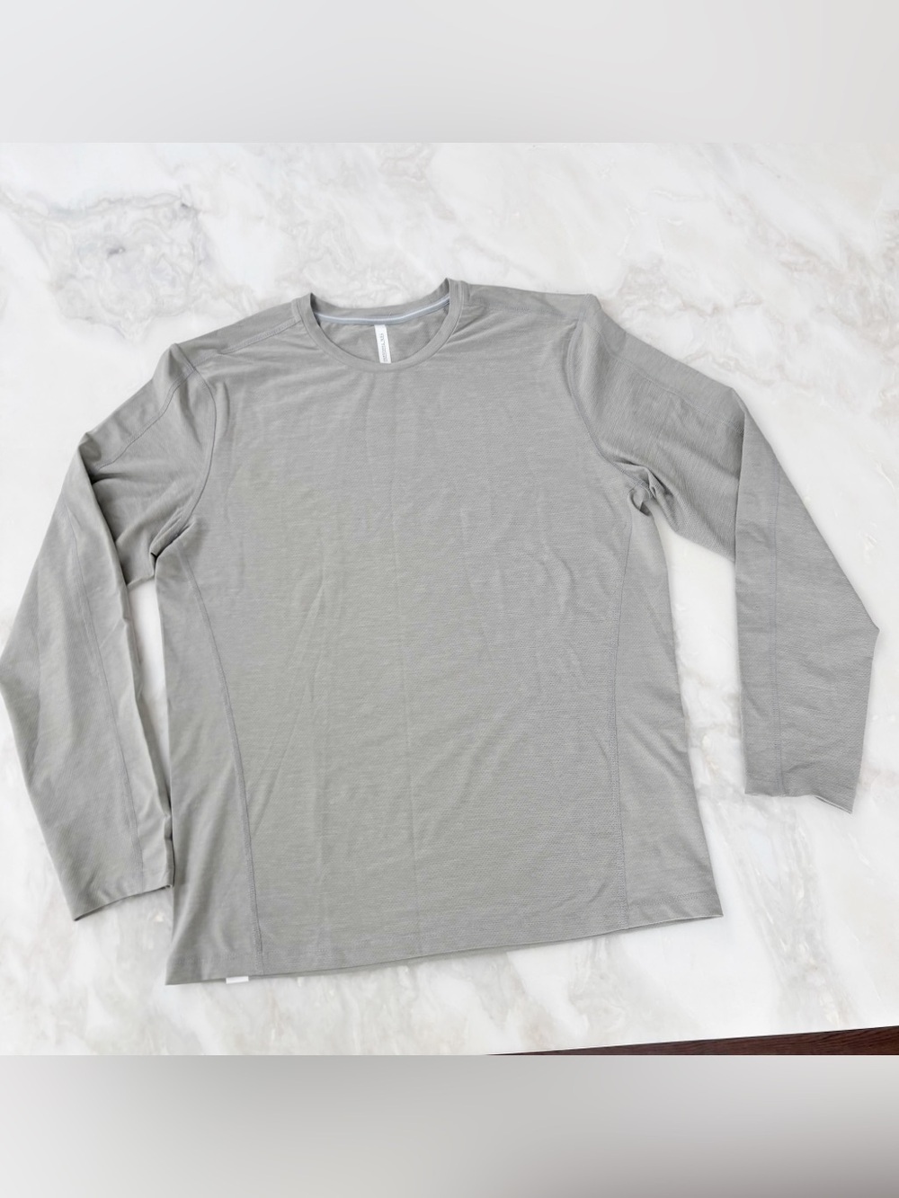 Ten Thousand Men’s Versatile Long Sleeve Shirt Size Medium Light Gray NWOT